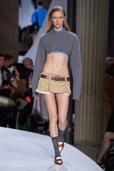 Look 9